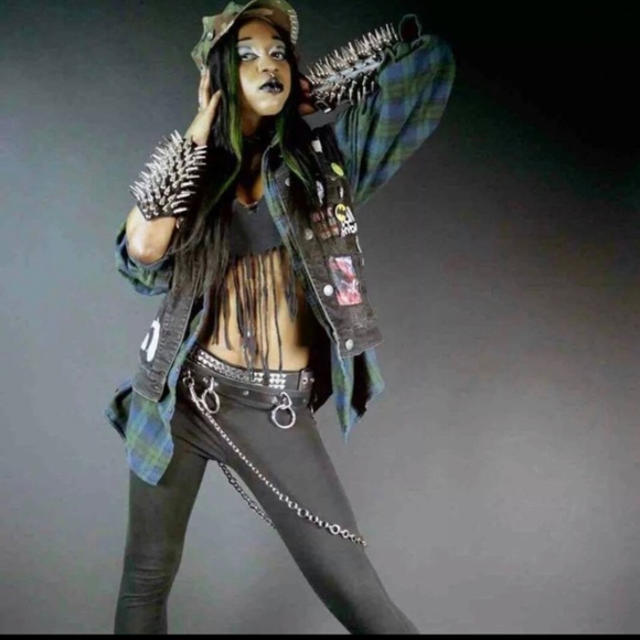 Meet your Posher, Erica - Picture 7 of 8